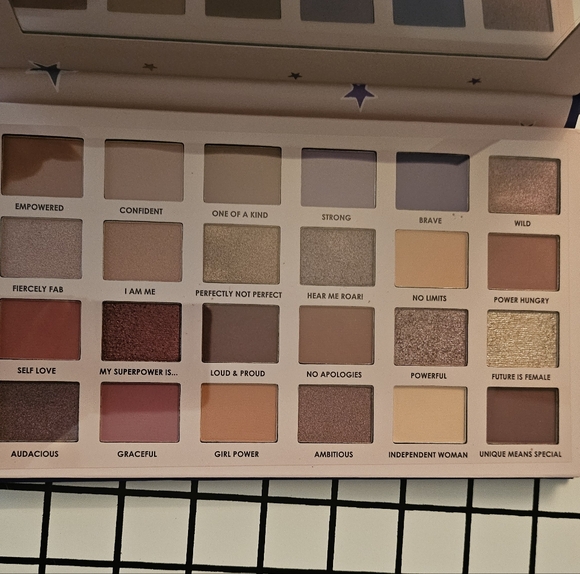 Ciate eyeshadow palette NEW - Picture 3 of 5